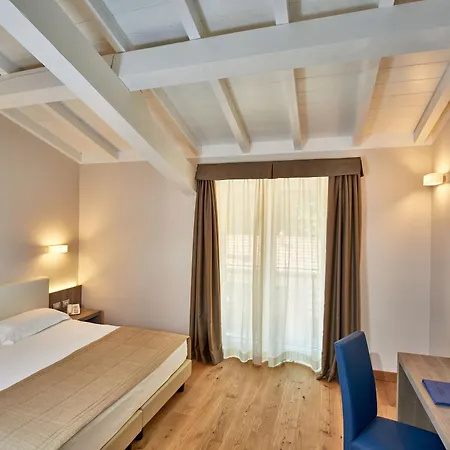 Hotel Centrale Szálloda 4*
