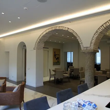 Szálloda Hotel Centrale Cernobbio
