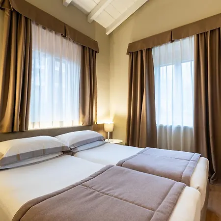 호텔 Hotel Centrale 4*