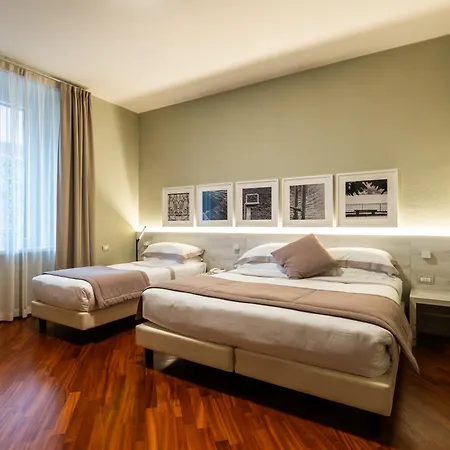 Hotel Centrale ホテル 4*