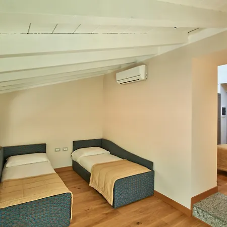 Hotel Centrale 호텔 케르노비오