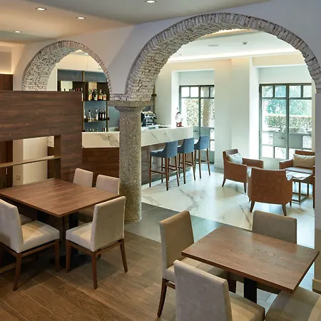 Hotel Centrale ホテル