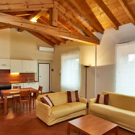Hotel Centrale Szálloda Cernobbio