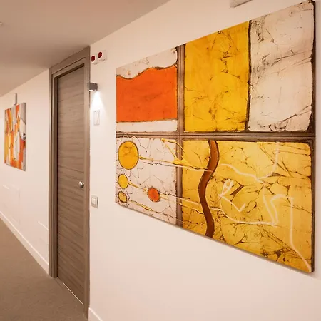 Hotel Centrale 4* Черноббио