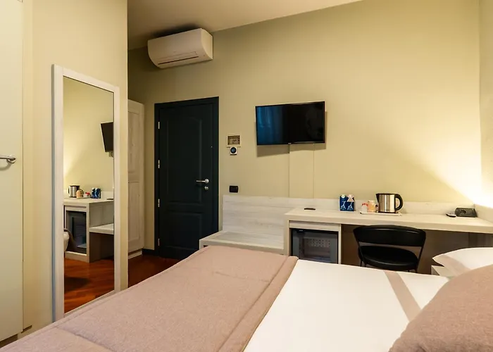 Hotel Centrale 4* Черноббио