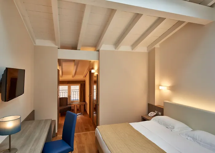 Hotel Centrale Отель 4*