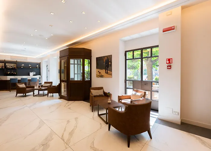 Hotel Centrale Черноббио